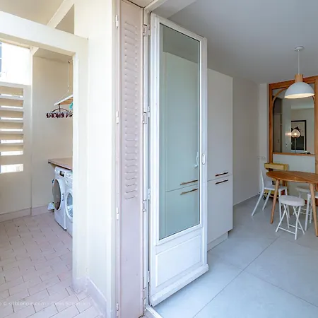 Appartement Lumineux Plein Centre Chambéry